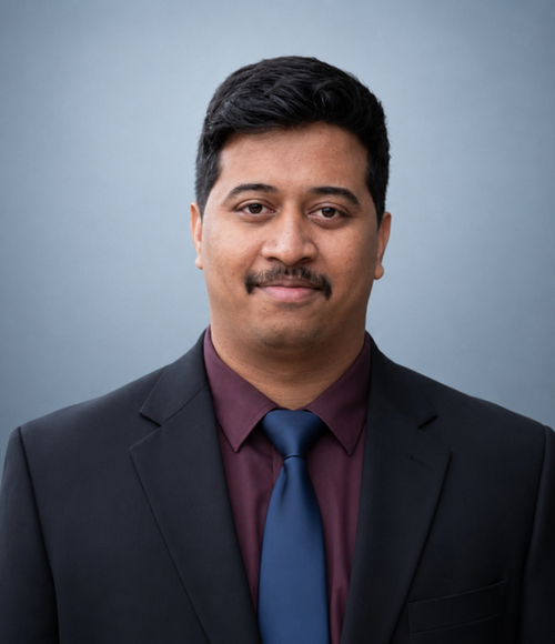 Karthik P. - Administrador de Tecnología, Estrategia e Infraestructura